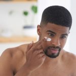 Skin Care For Men: 5 abitudini quotidiane!