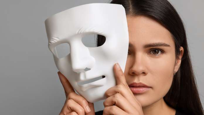 Sei ipocrita? La colpa non è tua, non ti funziona bene la corteccia prefrontale